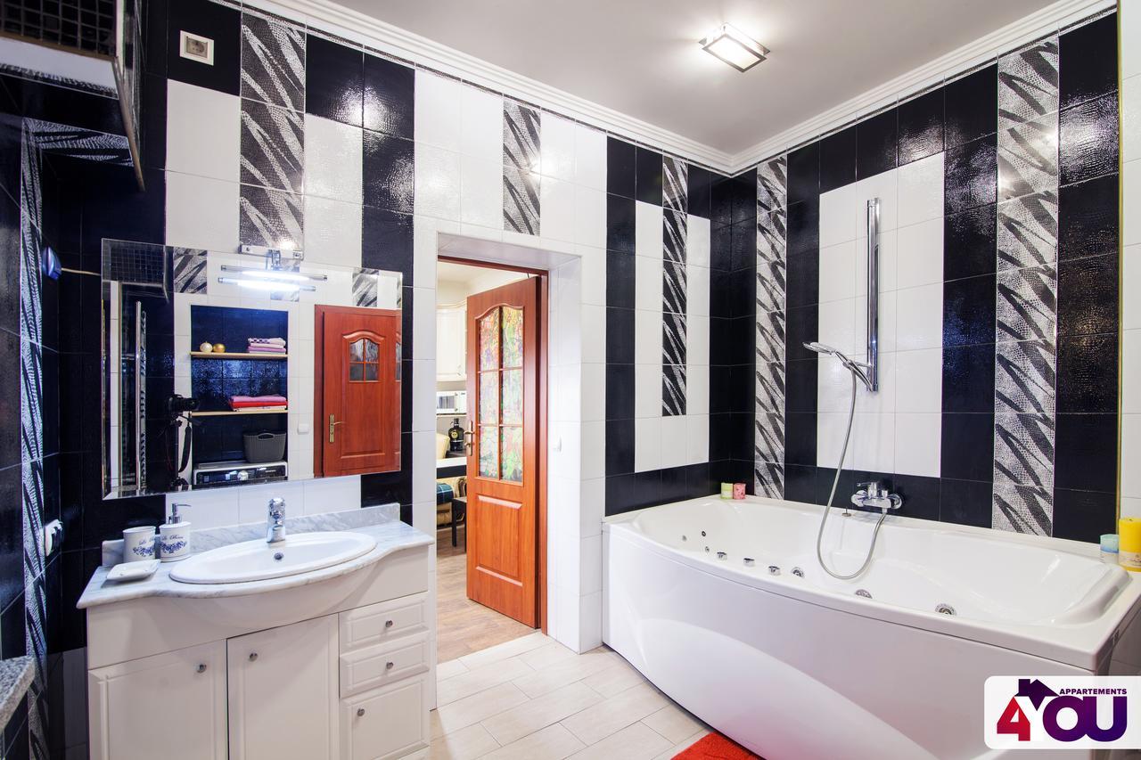 4You Apartaments Lviv Luaran gambar